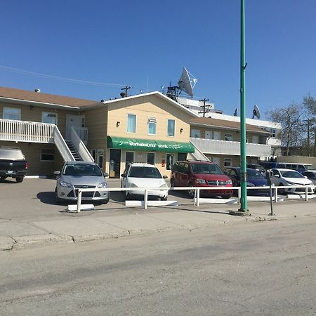 Northern Lites Motel Yellowknife Extérieur photo